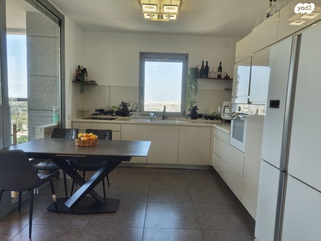 דירה, מורדי הגטאות 2, שכונת גפן, רמת גן