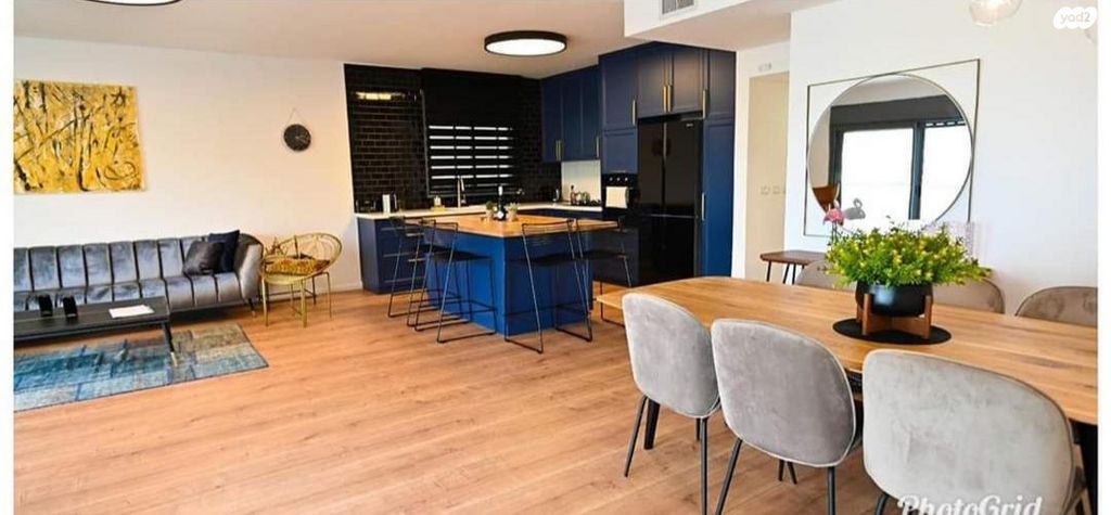 גג/ פנטהאוז, מורן 19, שיכון עובדים, טבריה