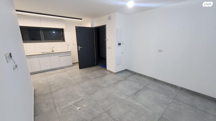 נחום גוטמן 7