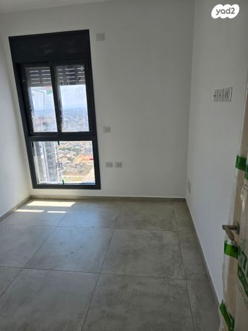 גג/ פנטהאוז, אמנון ליפקין שחק 1, נוף הטיילת, נתניה