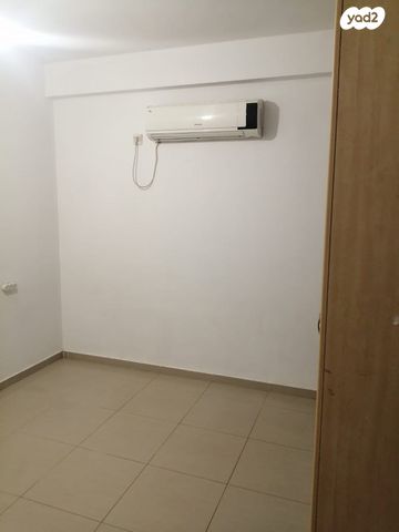 דירה, שדרות קוגל 6, גרין ועם, חולון