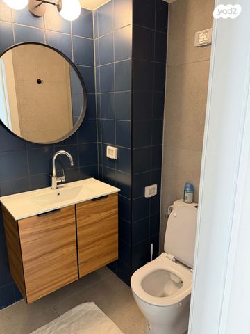 סטודיו/ לופט, תל חי 60, שיכון ד', קרית שמונה