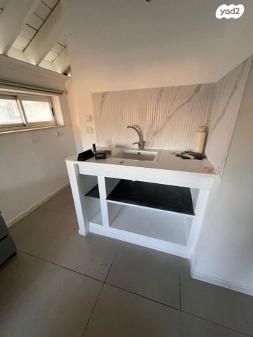 דירה, פנחס רוזן 28, שיכון דן, נווה דן, תל אביב יפו