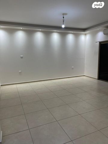 מרדכי אנילביץ' 50