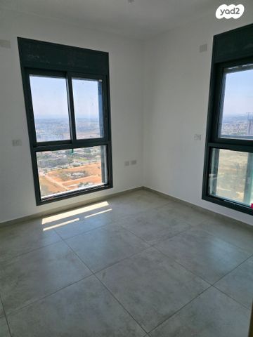 גג/ פנטהאוז, אמנון ליפקין שחק 1, נוף הטיילת, נתניה