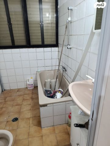 דופלקס, יוסף אהרונוביץ' 63, שיכון ותיקים, חולון