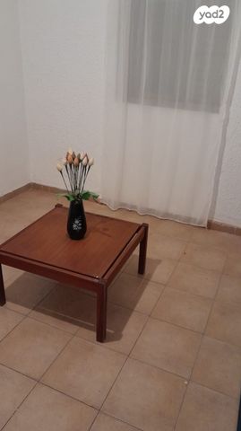 קיבוץ גלויות 44