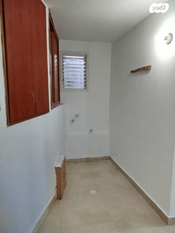 יחידת דיור, החרוב 11, עץ אפרים, עץ אפרים