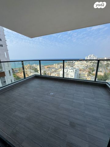 דירה, הרב הרצוג 8, צפון מערב מרכז העיר, נתניה