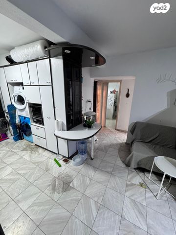 שדרות ג'יימס דה רוטשילד 20