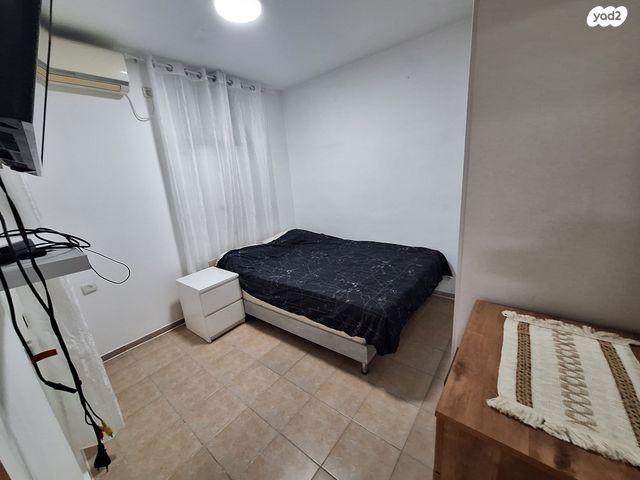 יחידת דיור, הנגב 8, יסודות, בני ברק