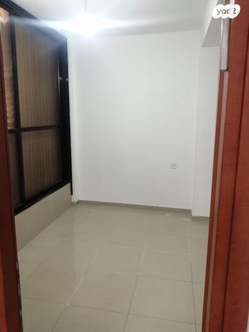 דירה, שדרות קוגל 6, גרין ועם, חולון