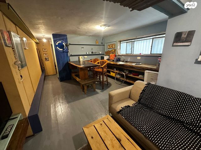 ז'בוטינסקי 145