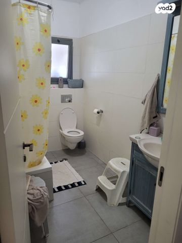 יחידת דיור, אלה 41, לשם, עלי זהב