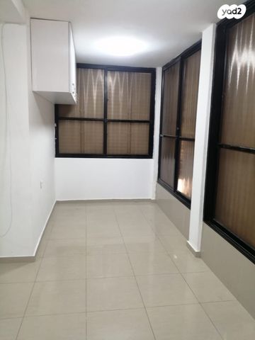 דירה, שדרות קוגל 6, גרין ועם, חולון