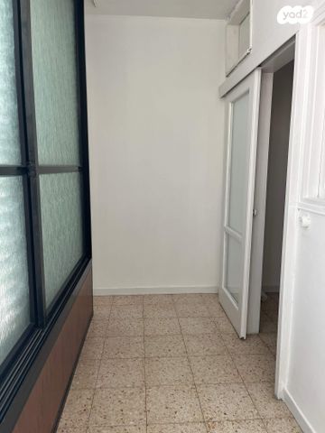 דירה, ישראל בן ציון 8, דרום מערב ותיק, בת ים