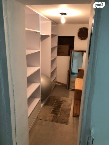 מרתף/ פרטר, מוצקין 14, גבעת אוויה, יהוד מונוסון