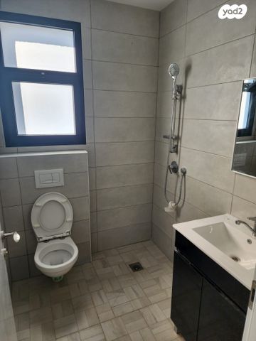 דירה, הרצל 88, לב העיר, בת ים