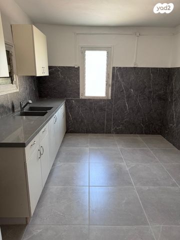 א.ד. גורדון 13