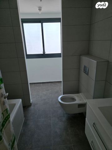 גג/ פנטהאוז, אמנון ליפקין שחק 1, נוף הטיילת, נתניה