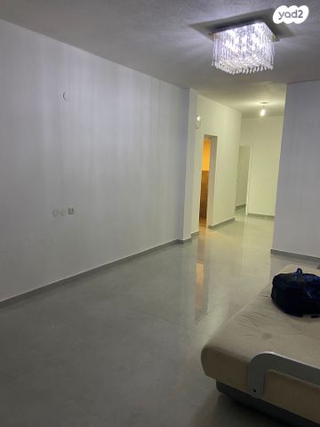 דירה, ברנר 8, לב העיר, בת ים