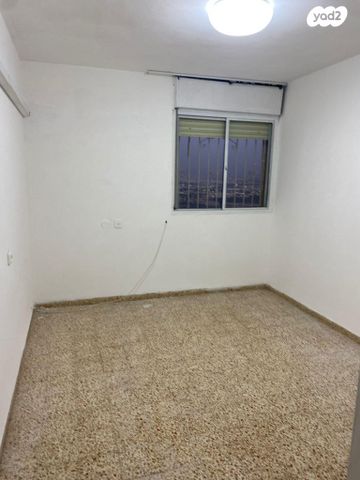 דירה, נתיב חן 65, נווה שאנן, חיפה