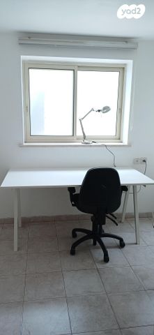 מרתף/ פרטר, הטבק 13, אלון, רמת השרון