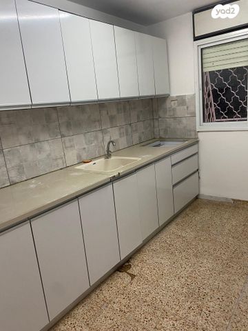 דירה, נתיב חן 65, נווה שאנן, חיפה