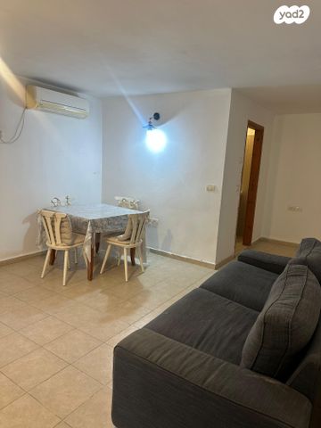 דירה, הרב טביב 12, רמת חן ובן ציון, נתניה