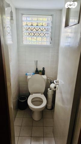 בית פרטי/ קוטג', רחל המשוררת 1, שיכוני מזרחי, כפר סבא