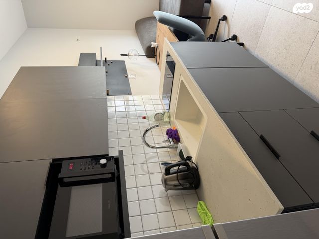 סטודיו/ לופט, תל חי 60, שיכון ד', קרית שמונה