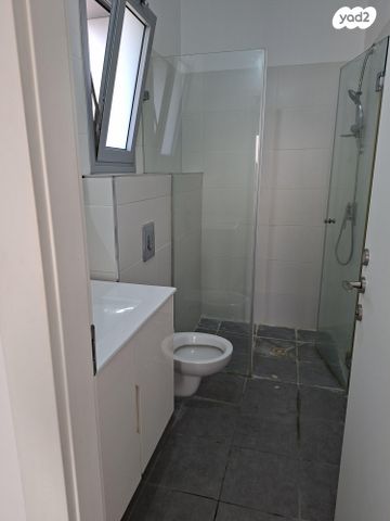 דירה, הרברט סמואל 57, מרכז העיר, חדרה