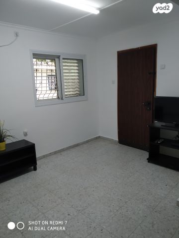 דירה, גבעת גאולה 18, גבעת גאולה, רמת גן