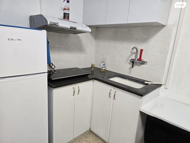 טריפלקס, הר מירון 1, שכונה ה'-ו', מבשרת ציון