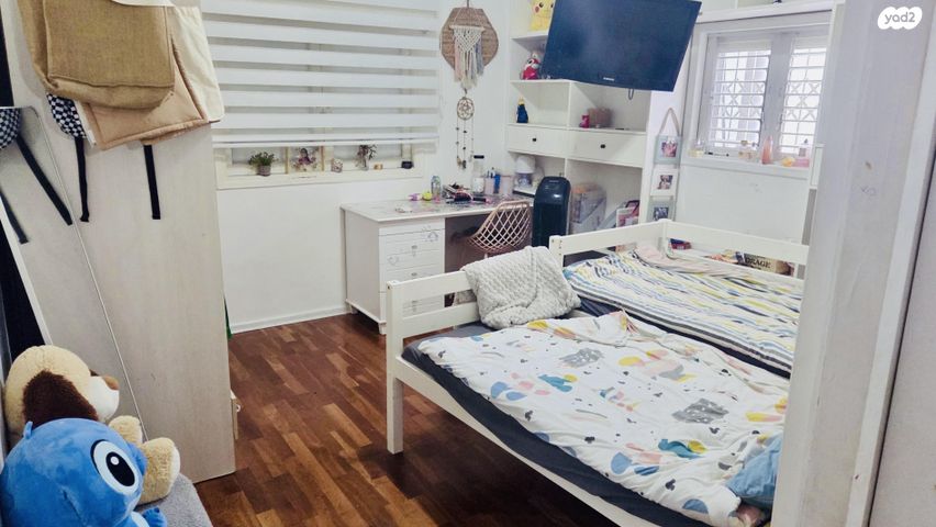 בית פרטי/ קוטג', רחל המשוררת 1, שיכוני מזרחי, כפר סבא