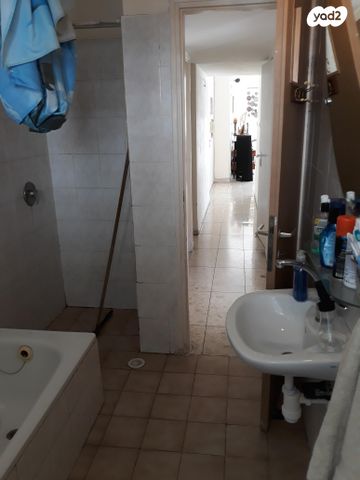 דירה, פרחי אביב 3, נחלת יצחק, תל אביב יפו