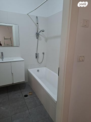 דירה, הרברט סמואל 57, מרכז העיר, חדרה