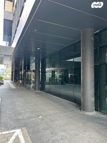 חנויות/ שטח מסחרי, רקפת 1, אזור התעשייה, שוהם