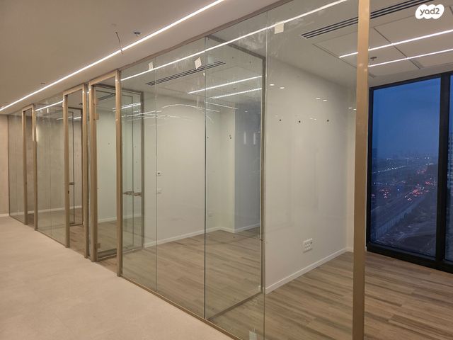 משרדים, דרך מנחם בגין 13, בורסה, רמת גן