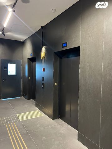 חנויות/ שטח מסחרי, רקפת 1, אזור התעשייה, שוהם