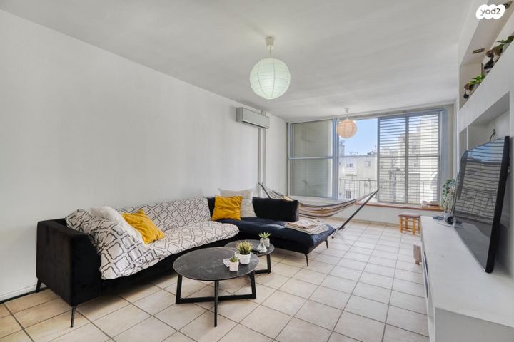 כללי, זאב יעבץ, רחובות