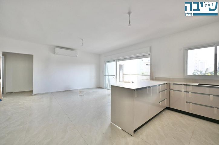 דירה, רא"ל מוטה גור, היובל, שרונה, רחובות