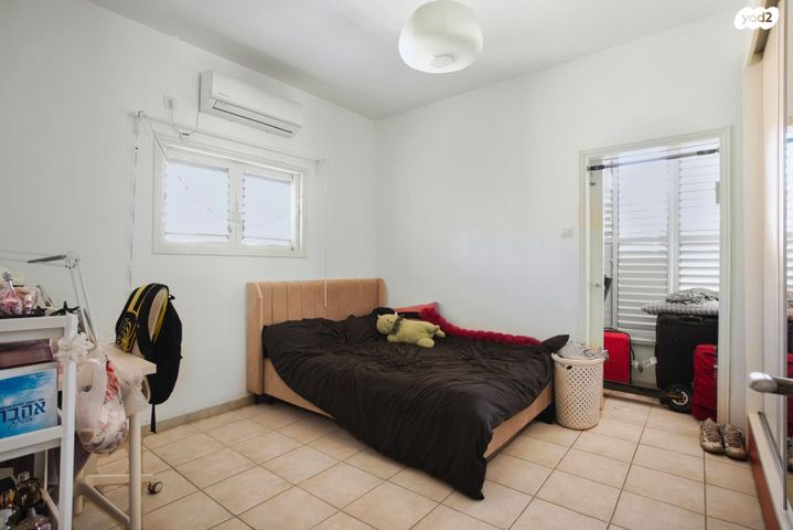 כללי, זאב יעבץ, רחובות