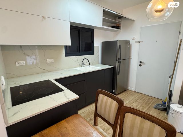 דירה, הנאמנים 22, שער פלמר, תחנת רכבת השמונה, חיפה