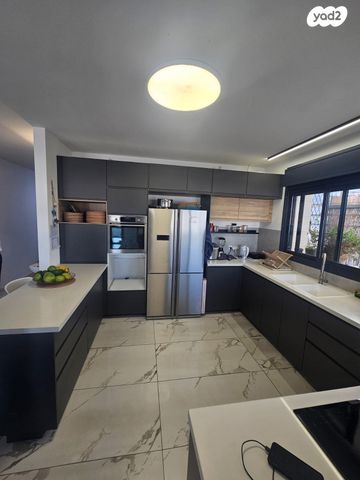 גג/ פנטהאוז, תלמוד בבלי, דובב מישרים / רמת בית שמש ד-1, בית שמש