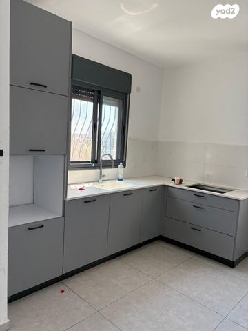 דירה, הבעש"ט, ג' / מרכז מזרח העיר, רחובות