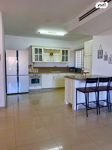 דירה, שושנה דמארי, קרית האמנים, מצליח, רמלה