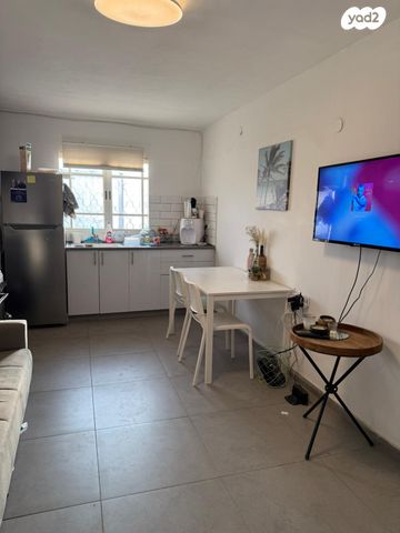 דירה, הרב שמחה אסף, שכונה ד', באר שבע