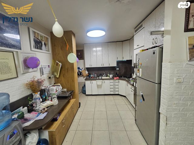 דירת גן, הרב צירלסון 24, הפועל המזרחי ה', שיכון ה', בני ברק