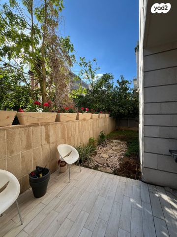 דירת גן, ע. הלל 12, נווה זמר, רעננה